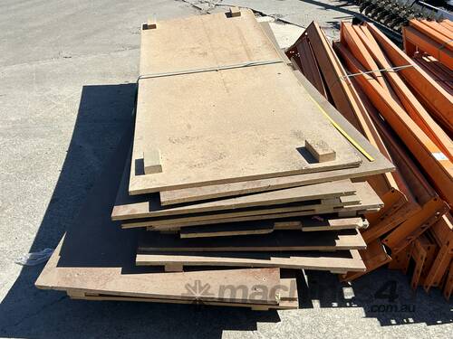 Large Quantity of Pallet Racking Uprights, Beams and Chipboard