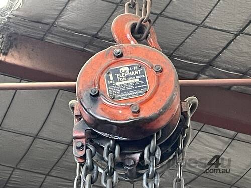 caption 1 Ton Block & Tackle
