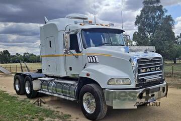 Mack 2008   Granite Prime Mover