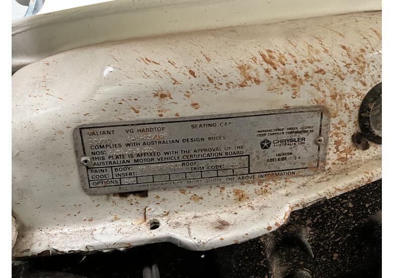 caption 1970 Chrysler VG Valiant Regal