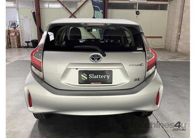 caption 2017 Toyota Prius C Hybrid-Petrol