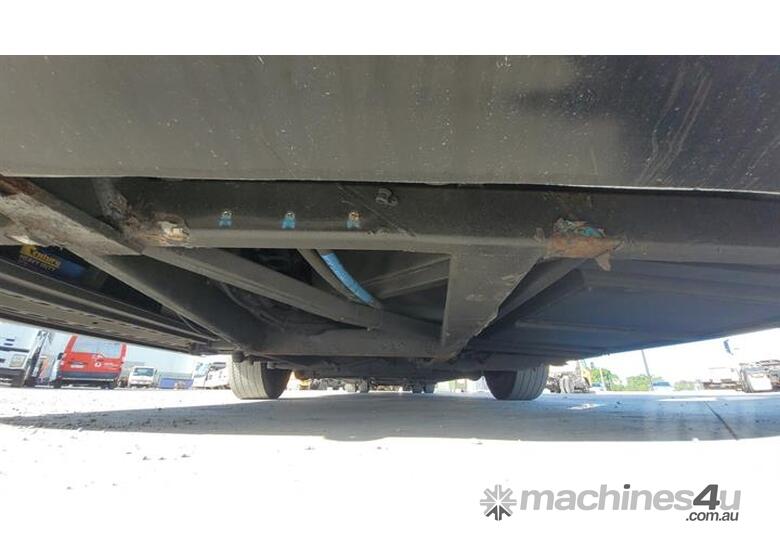 caption Volvo B12BLE