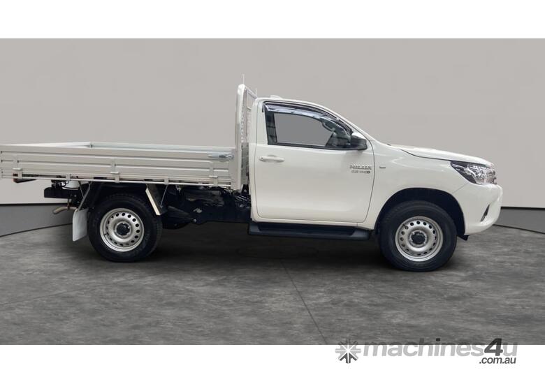 caption 2022 Toyota Hilux 4x4 SR Single Cab T/Diesel (Auto)