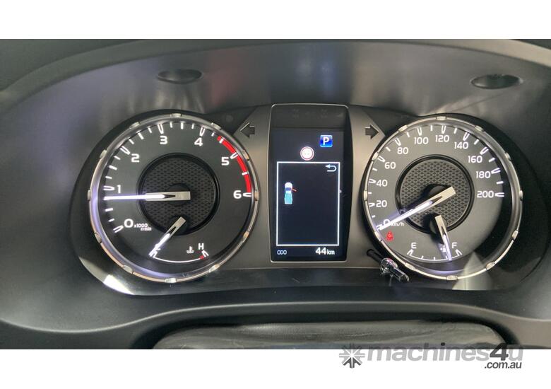 caption 2022 Toyota Hilux 4x4 SR Single Cab T/Diesel (Auto)