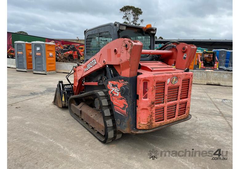 caption 2017 Kubota Svl75