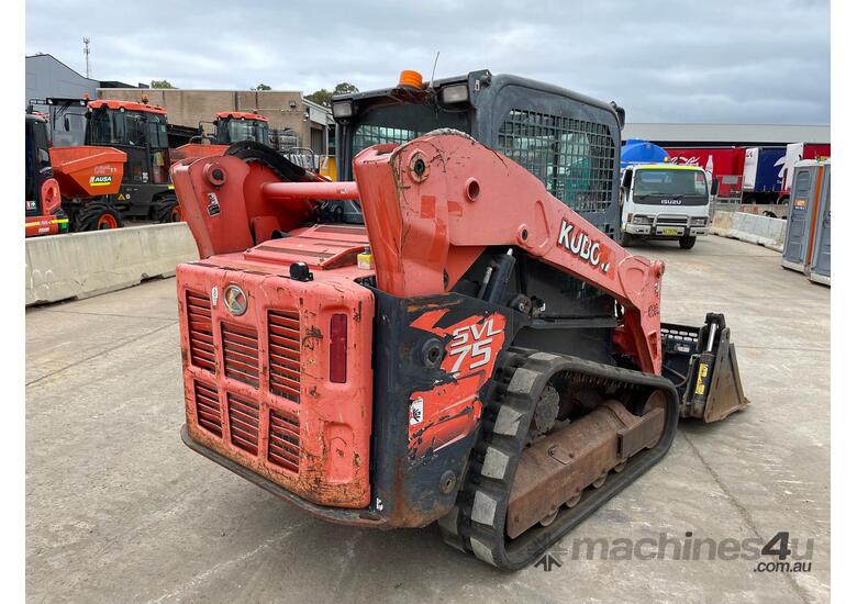 caption 2017 Kubota Svl75