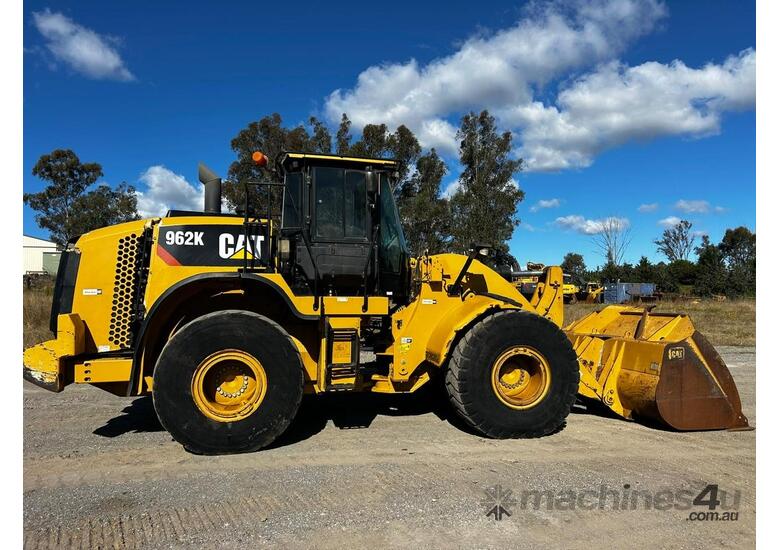 caption 2015 Caterpillar 962K
