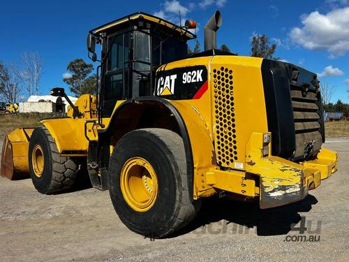 caption 2015 Caterpillar 962K