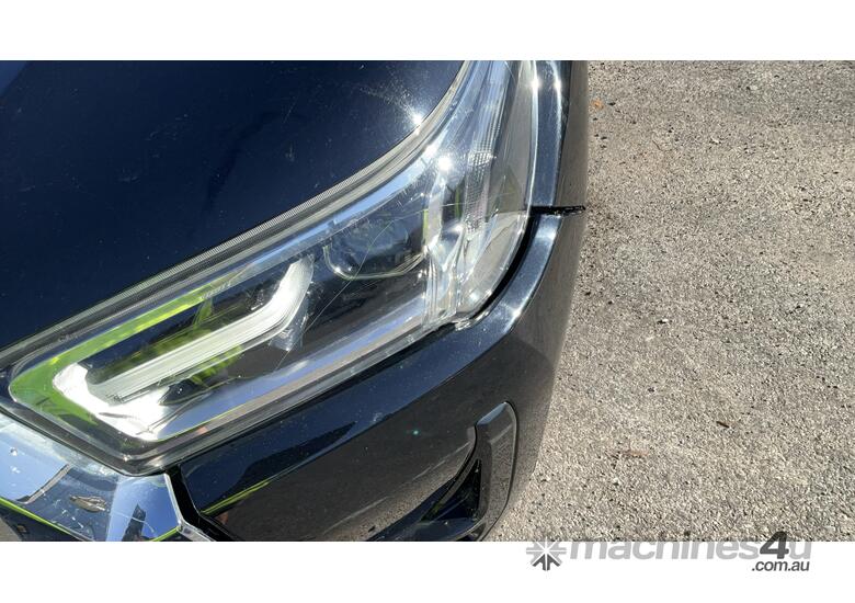 caption 2020 Toyota Hilux SR5 Diesel