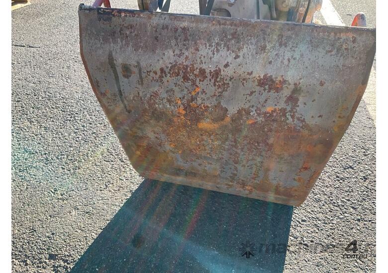 caption CIRCA 2018 - Crommelins CC70N, Vibratory Plate Compactor