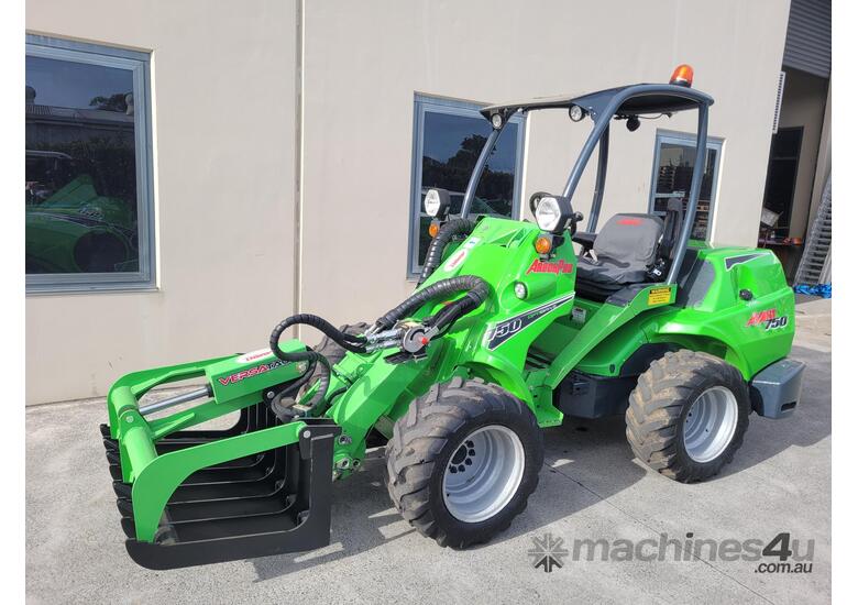 2021 Avant 750 Loader