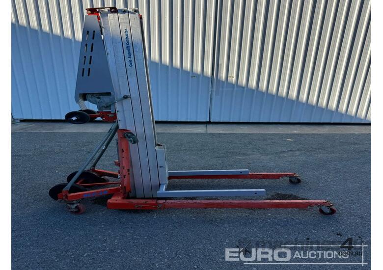 caption Material Hoist 18 - 24ft (Being Sold Offsite - Shepparton, VIC)