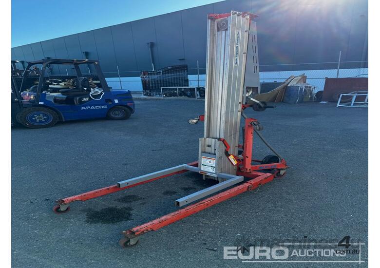 caption Material Hoist 18 - 24ft (Being Sold Offsite - Shepparton, VIC)
