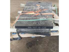 QTY OF STEEL PLATE TO PALLET - picture0' - Click to enlarge