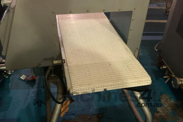 Loma   IQ3 Metal Detector