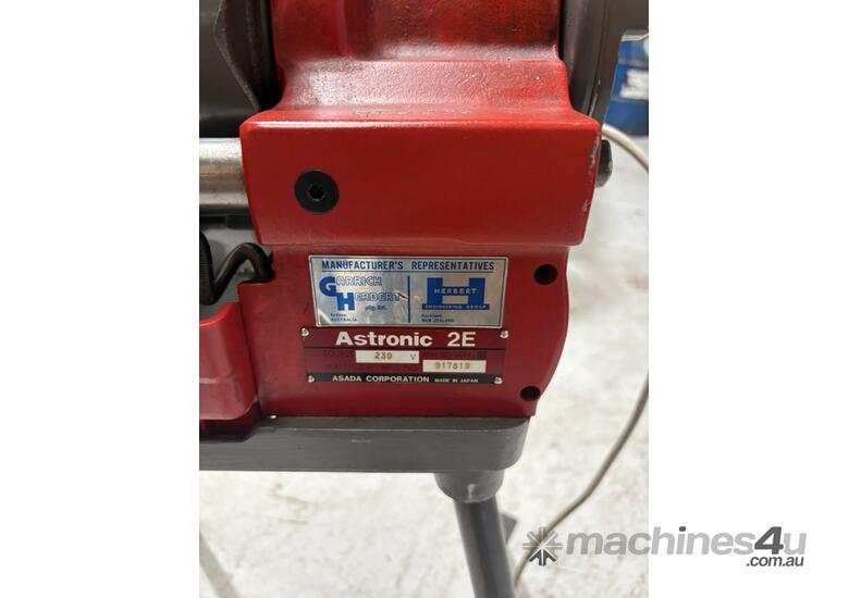 PIPE THREADING MACHINE 