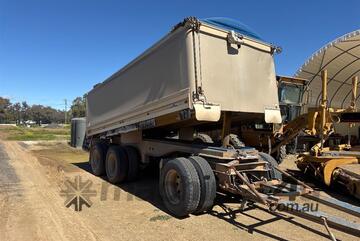 2005 Hamelex Super Dog trailer,