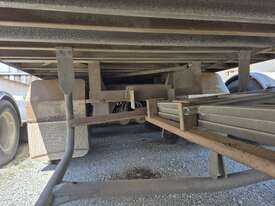 1992 Dry Freight Triaxle Trailer - picture1' - Click to enlarge