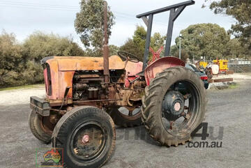 (9858) Fiat 411R Row Crop Tractor (Carisbrook, VIC)