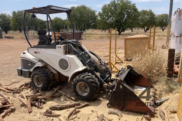 Ozziquip AL40 Wheeled Skid Steer