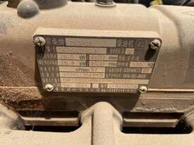 Ozziquip AL40 Wheeled Skid Steer - picture0' - Click to enlarge