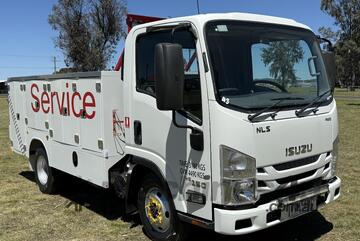 Isuzu NLS45/150 4x4 Single Cab Service Body Truck. Isuzu NLS45/150 4x4 Single Cab Service Body Truck.