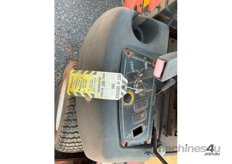 2009 Toro 3280D Ride On Mower (Out Front)