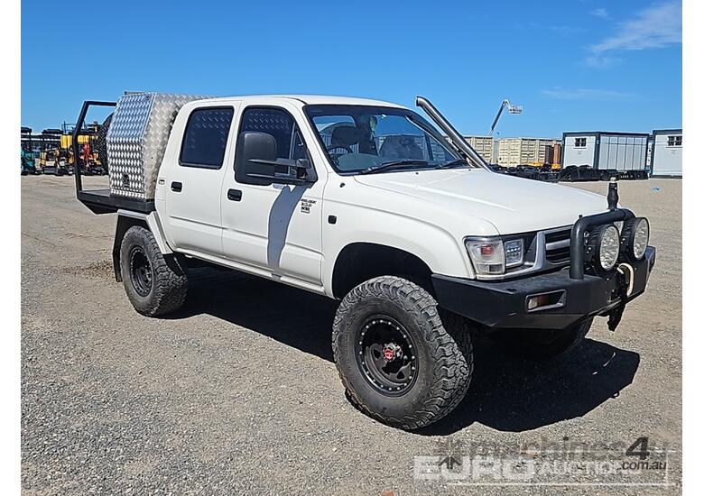 2000 Toyota Hilux 