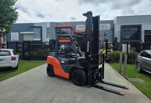 Toyota Forklift 4T Low Hours (Unit#:U969)