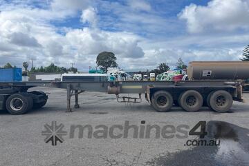 2013 Maxitrans ST3 40ft Tri Axle Skel Trailer