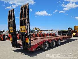 Lusty Allison Tri-Axle Low Loader, Hydraulic Ramps, Outriggers,  - picture1' - Click to enlarge