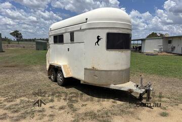 1995 NANDOR HORSE FLOAT