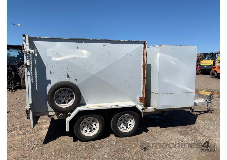 2018 Aspinall Tandem Axle Enclosed Box Trailer