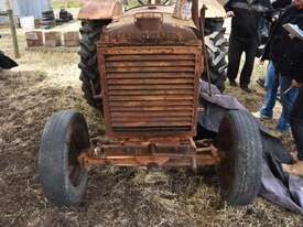 Allis Chalmers U13360 Tractor - picture0' - Click to enlarge