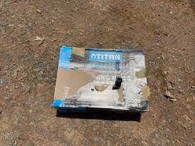 Dewalt 18V Cordless Framing Nail Gun - picture2' - Click to enlarge