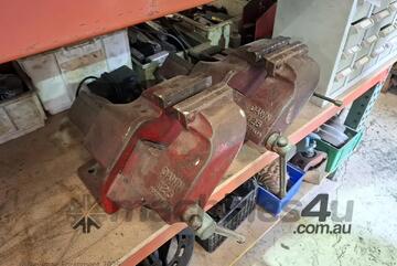 Dawn 125 Offset Engineers Bench Vice