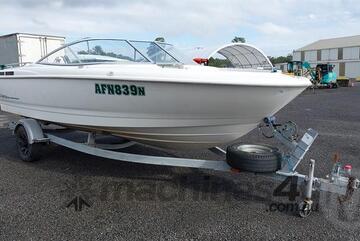 Bayliner   215 Capri