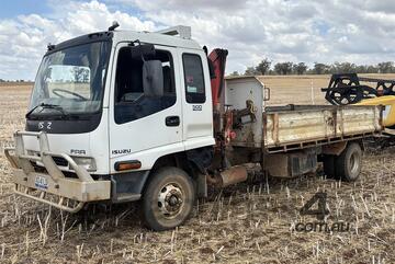 1999 ISUZU FRR 500 TIPPER WITH CRANE
