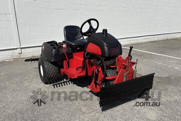 Toro 5040 Sandpro bunker rake machine