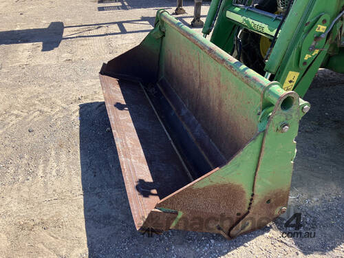 2011 John Deere 5090R Tractor