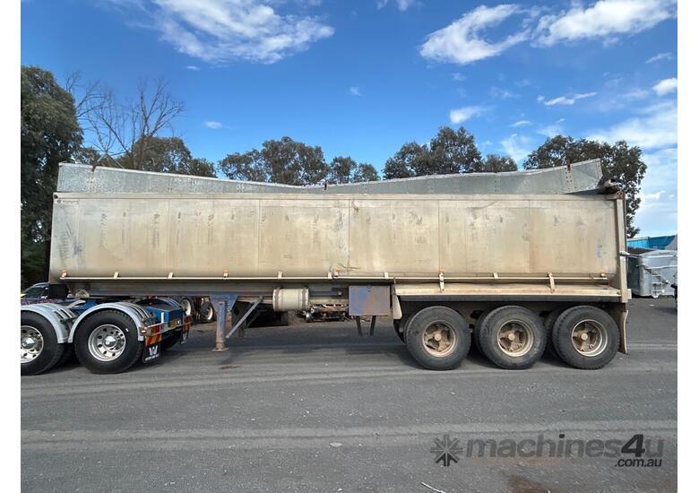 Highgate TRI AXLE Tipper Body