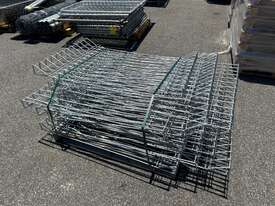 Pallet of Fencing - picture0' - Click to enlarge