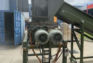 UNTHA RS 40 SHREDDER WITH IN FEED CONVEYOR