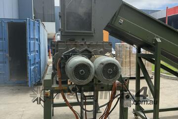 UNTHA RS 40 - 4S SHREDDER WITH IN FEED CONVEYOR