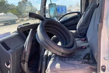 2022 Isuzu NLR 45-150 Table Top