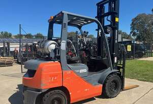 Toyota   2.5T LPG Forklift