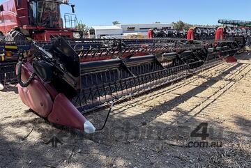 Case IH   4R40 DRAPER FRONT