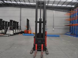 RAYMOND R45 Reach Forklift - picture2' - Click to enlarge