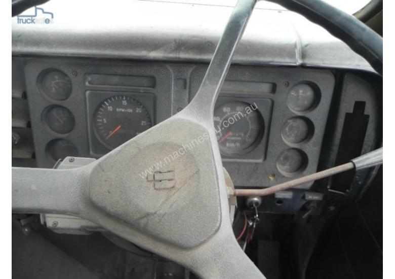 caption International S2600 Primemover Truck