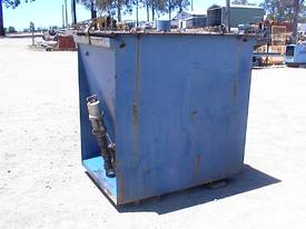 2000L grease pod off service truck - picture0' - Click to enlarge